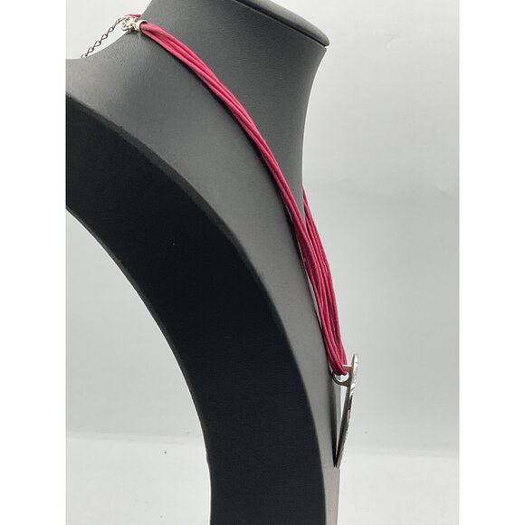 Red Circle Pendant Necklace With Adjustable Lobster Clasp - Picture 2 of 4